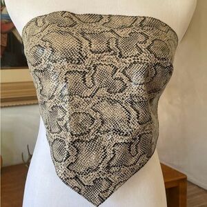 Bebe women leather Bandeau top 💯% LEATHER. Size 4 GREAT condition! Black-beige